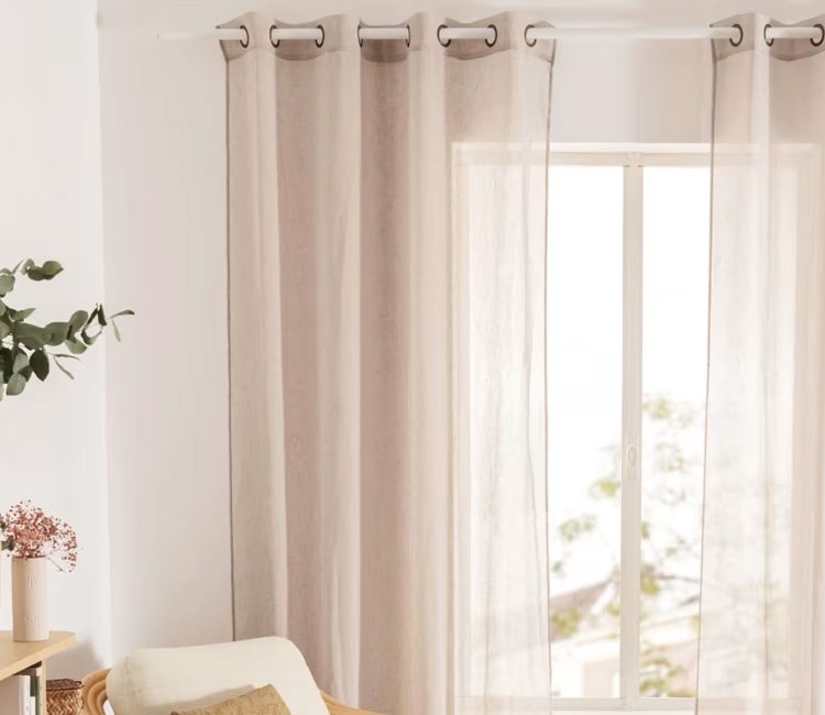 Exemplo de confeção de cortinados: Ilhós